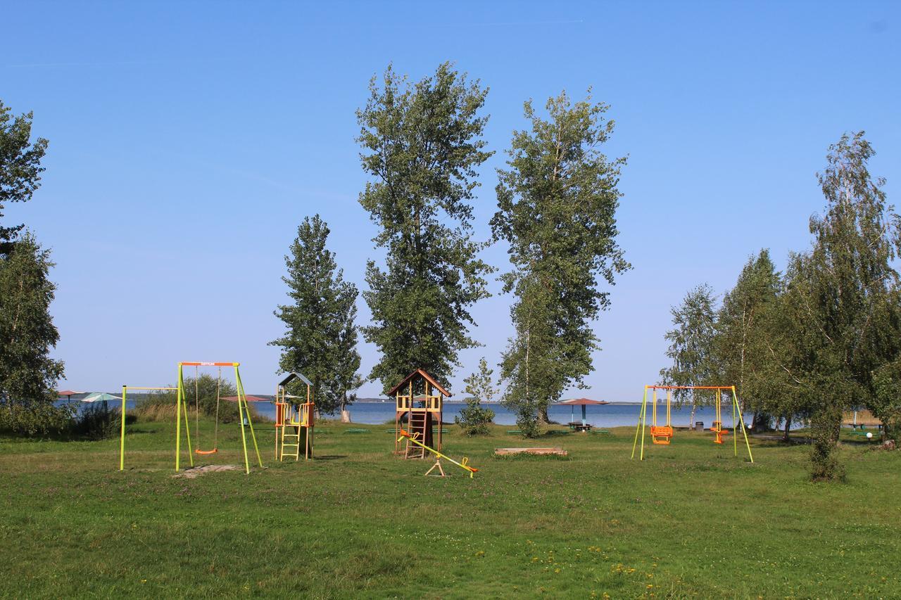 Hotel-Complex Mizh Triokh Ozer Sviteaz Exterior foto